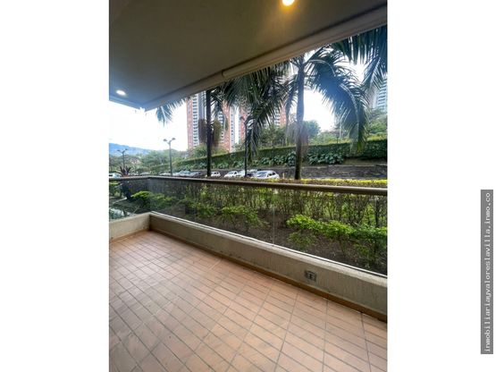 Apartamento en Venta en Loma De Los Bernal