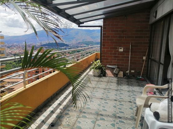 Apartamento en Venta en Loma De Los Bernal