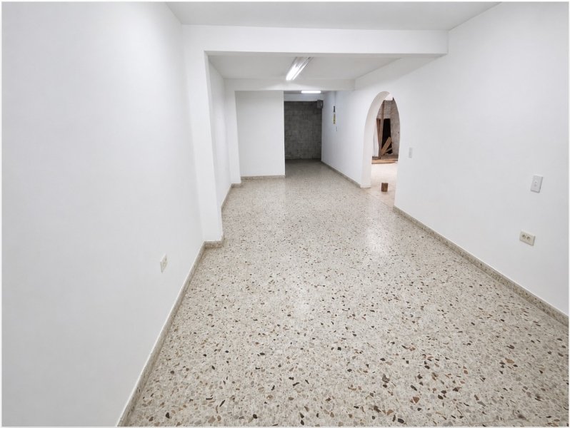 Local en Arriendo en Santa Maria